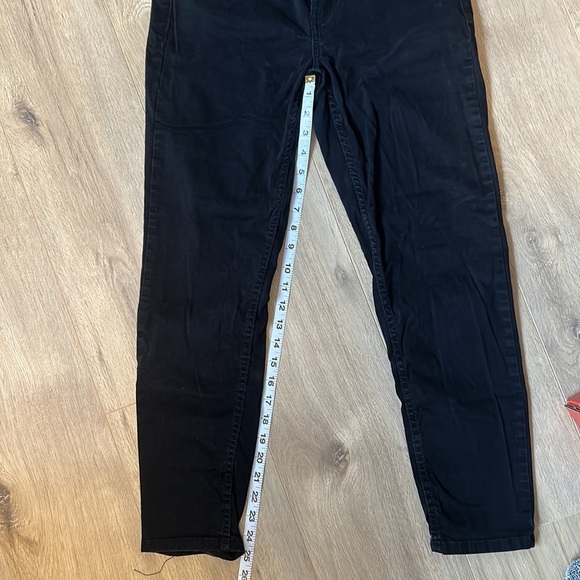 Calvin Klein Black Skinny Ankle Length Denim - Picture 2 of 3
